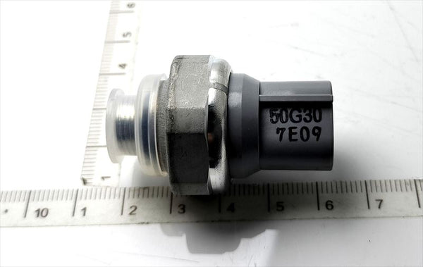 ``No. 31 only'' Carry/Every dual pressure switch only 95526-50G30 FIG952B  Suzuki genuine parts
